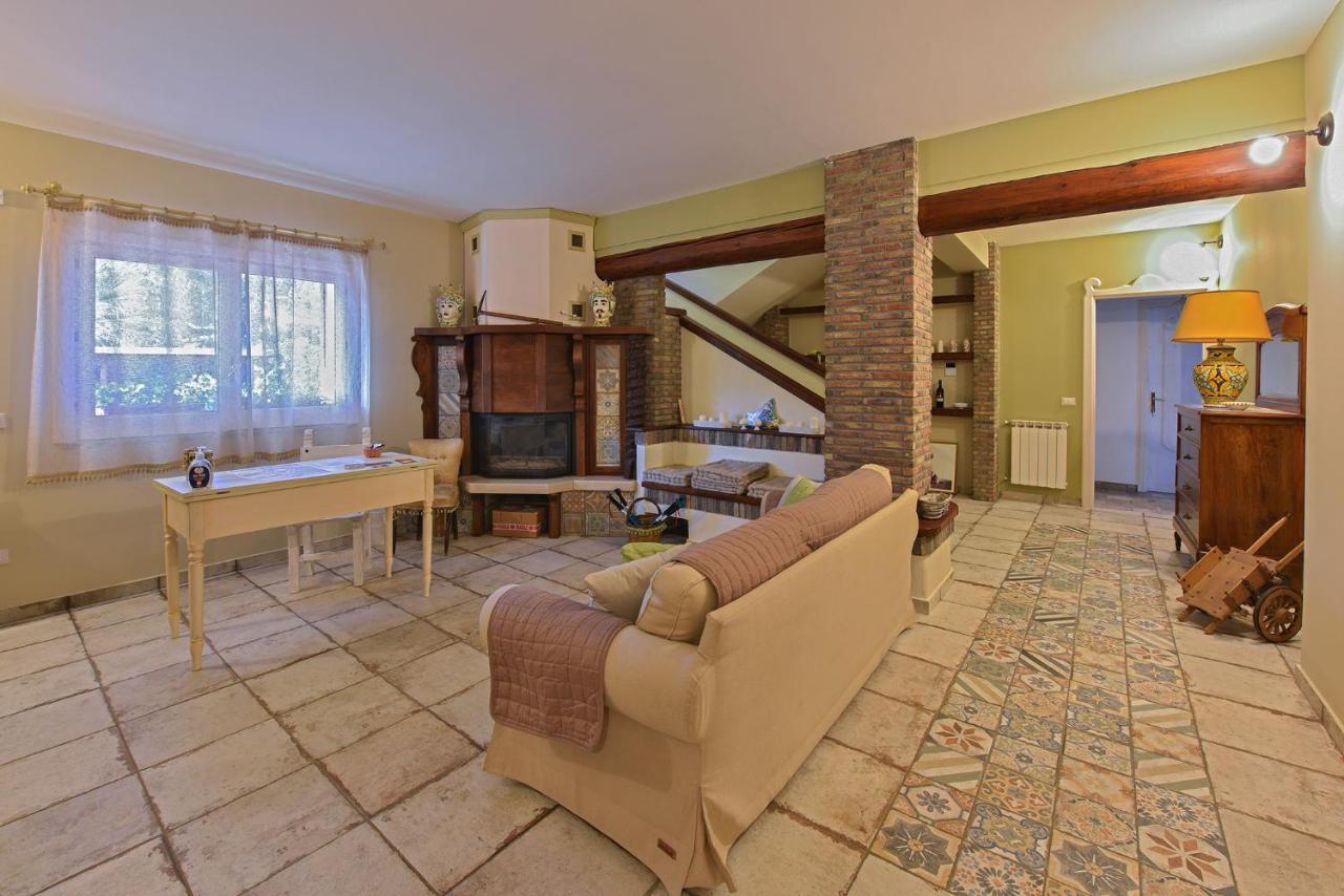 Bed and Breakfast Etna Casa Del Sole Николози Экстерьер фото
